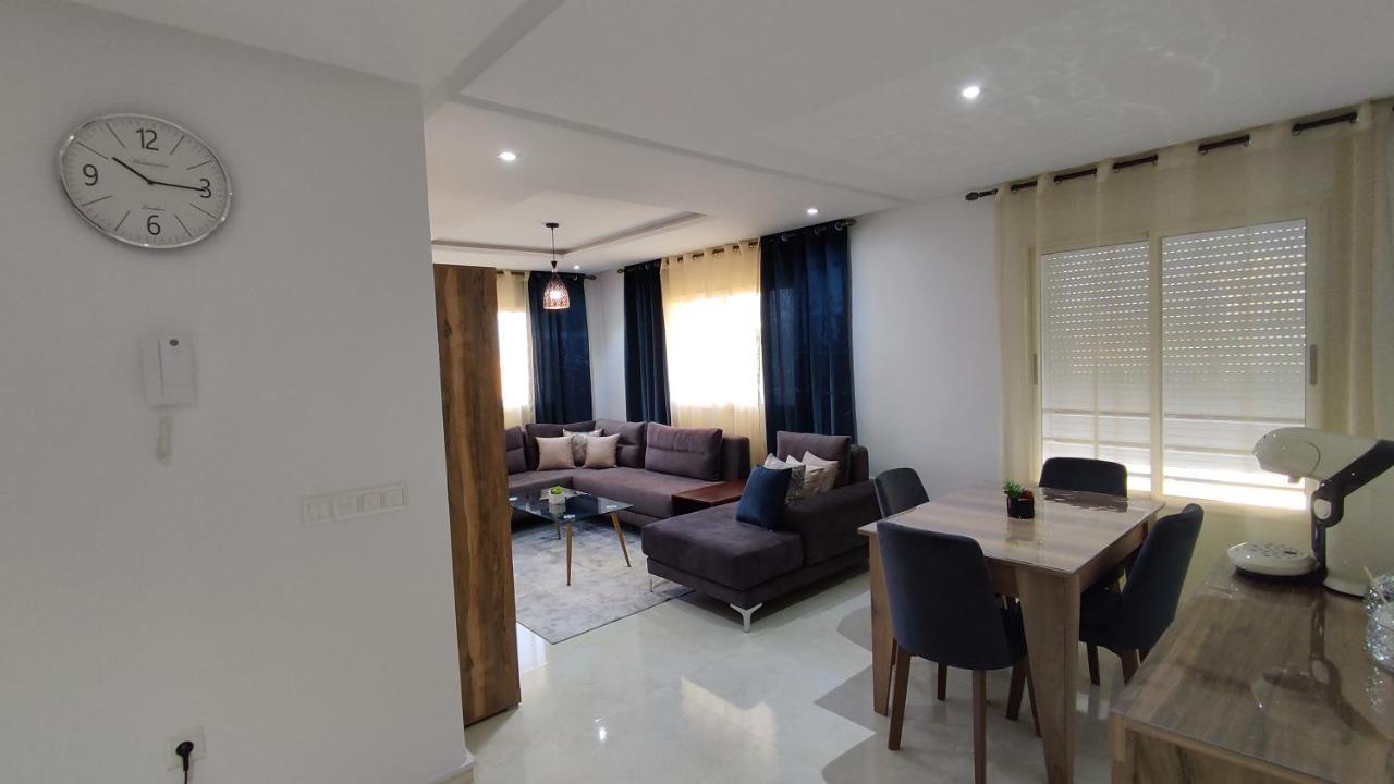 Dlx02 Apartment Уджда Екстериор снимка
