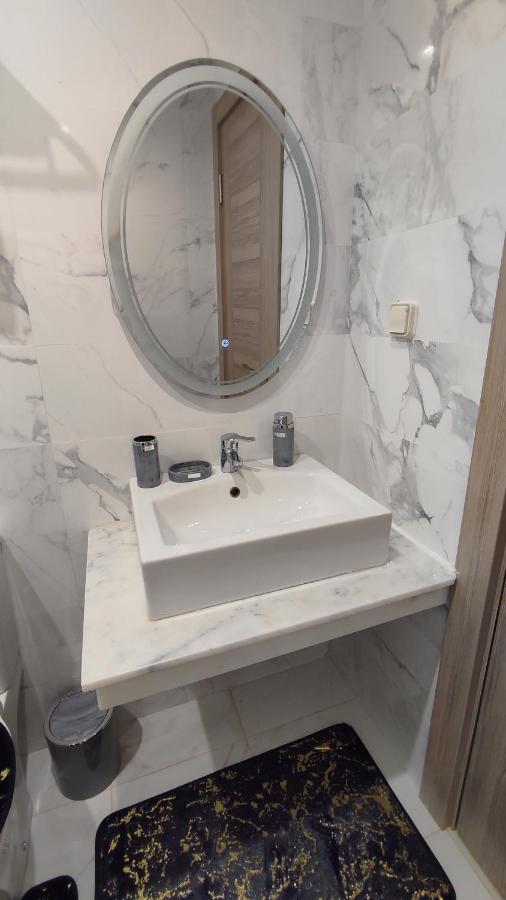 Dlx02 Apartment Уджда Екстериор снимка
