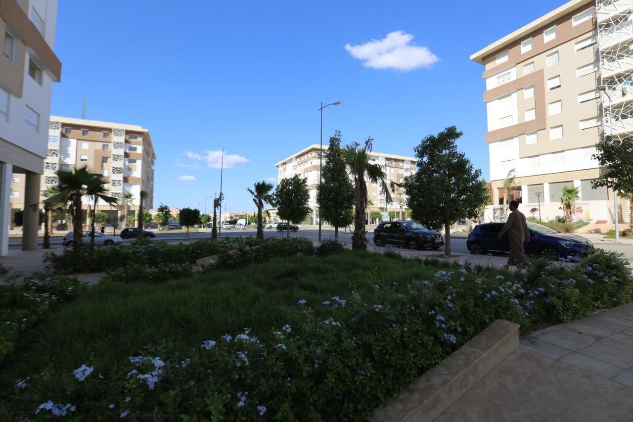Dlx02 Apartment Уджда Екстериор снимка