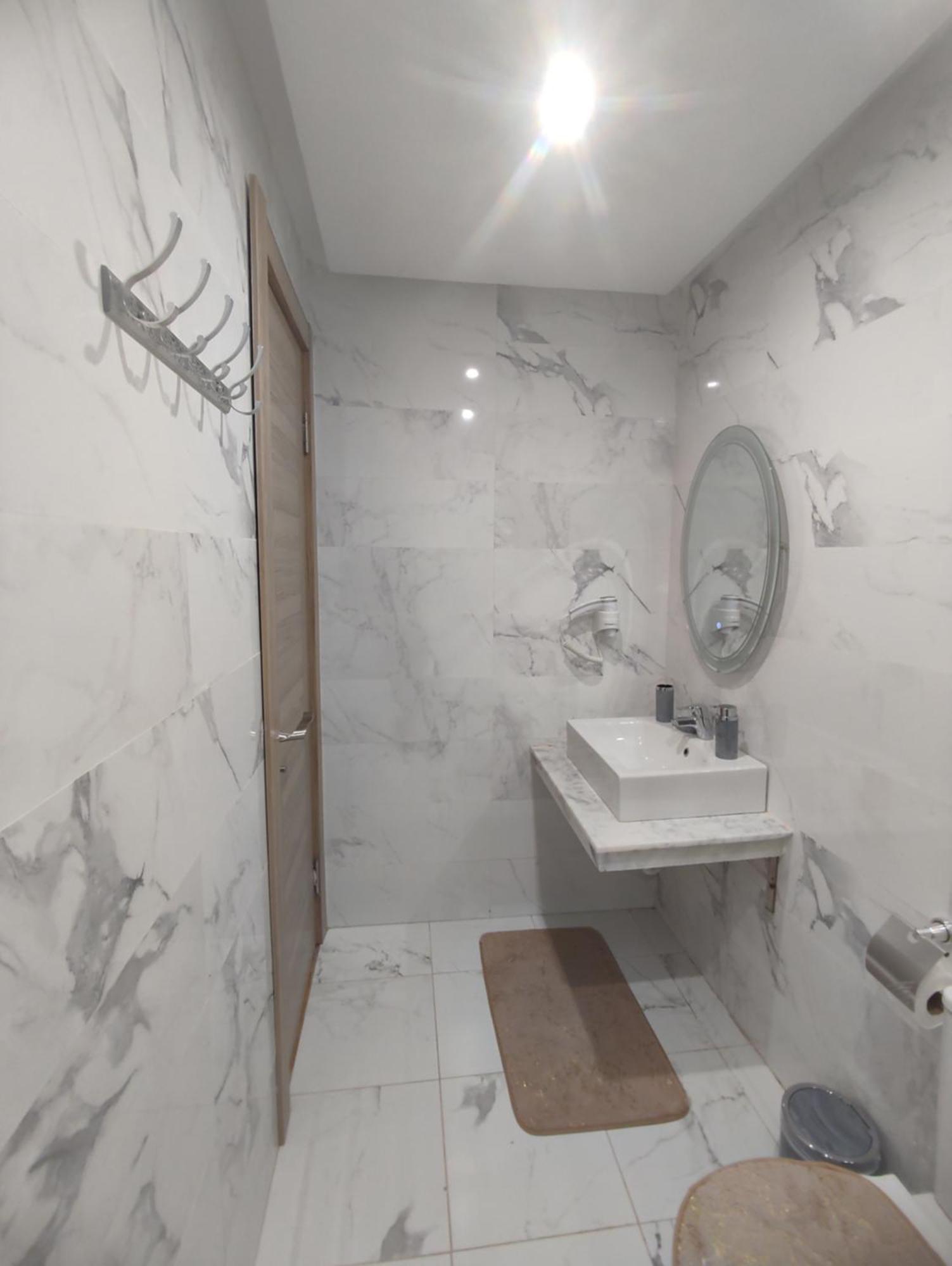 Dlx02 Apartment Уджда Екстериор снимка